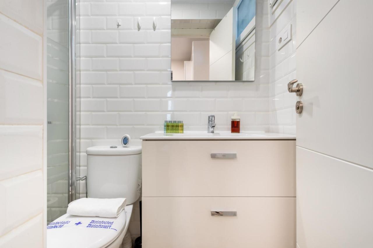 2 Bedrooms 1 Bathroom Furnished - Lavapies - Modern - Mintystay マドリード エクステリア 写真