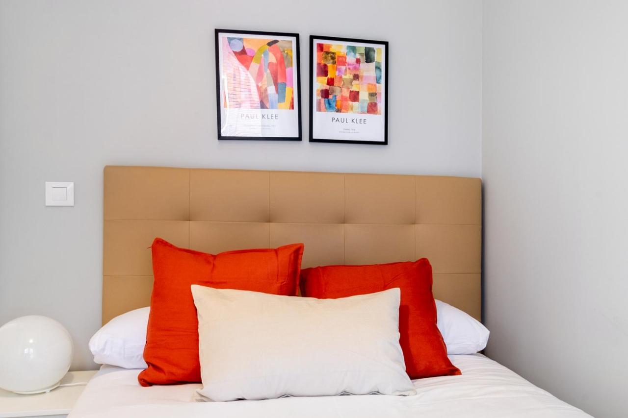 2 Bedrooms 1 Bathroom Furnished - Lavapies - Modern - Mintystay マドリード エクステリア 写真