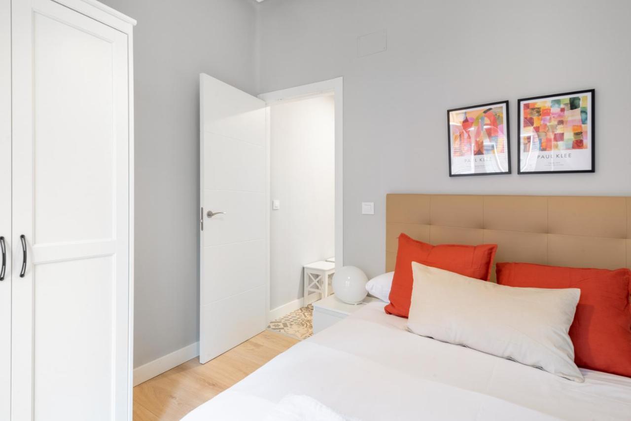 2 Bedrooms 1 Bathroom Furnished - Lavapies - Modern - Mintystay マドリード エクステリア 写真